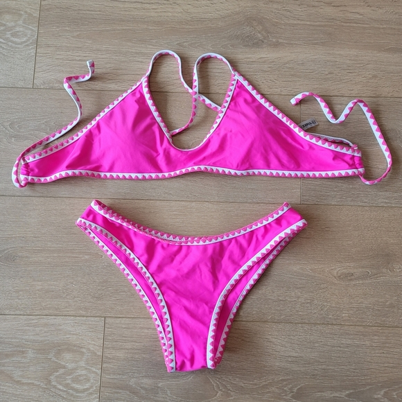 NWOT Zaful Hot Pink Bikini Size Medium M - Picture 1 of 3